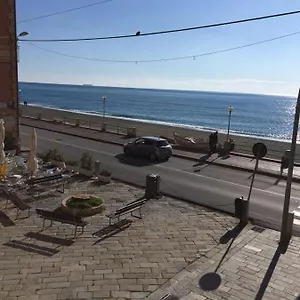 https://appartamento-piazza-buccelli-a-10-mt-dal-mare.hotelitalianriviera.com